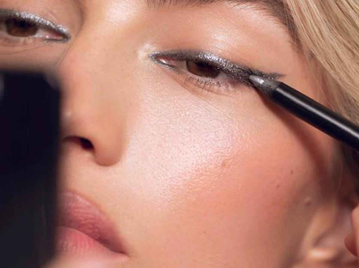 How to Achieve Flawless Winged Eyeliner